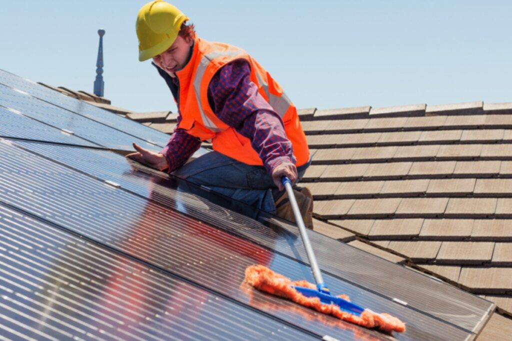 SOLAR PANEL CLEANING AND MAINTENANCE A GUIDE FOR OPTIMAL PERFORMANCE visual data 6